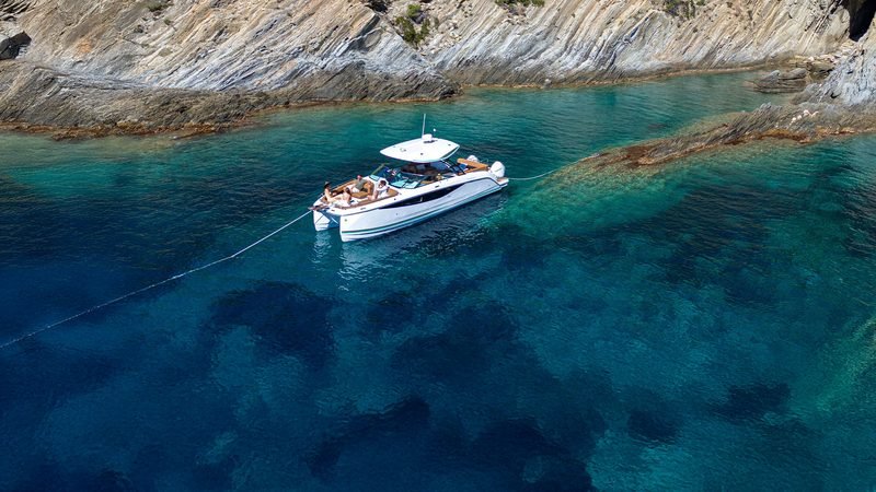 Catamaran à moteur Jeanneau TH