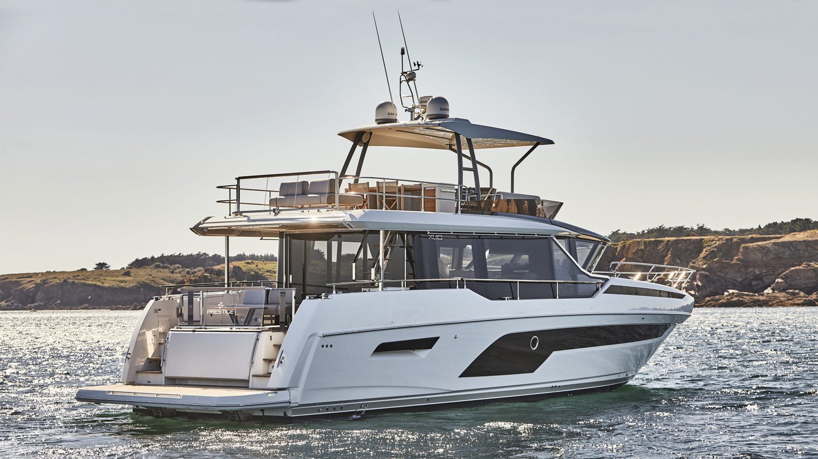 Yacht à moteur Prestige X-Line